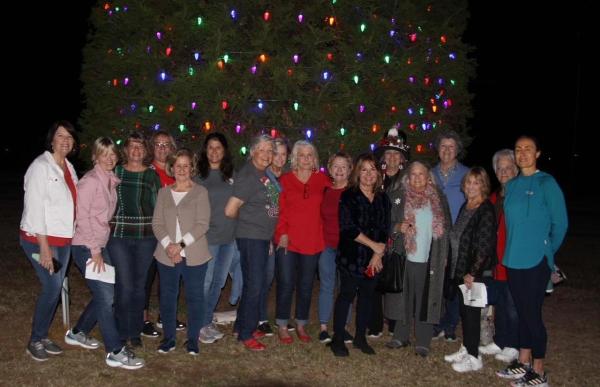 2022 Christmas Tree DO Women's Club